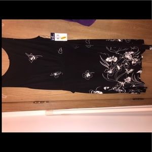 Beautiful black and white CHAPS XL floral dress